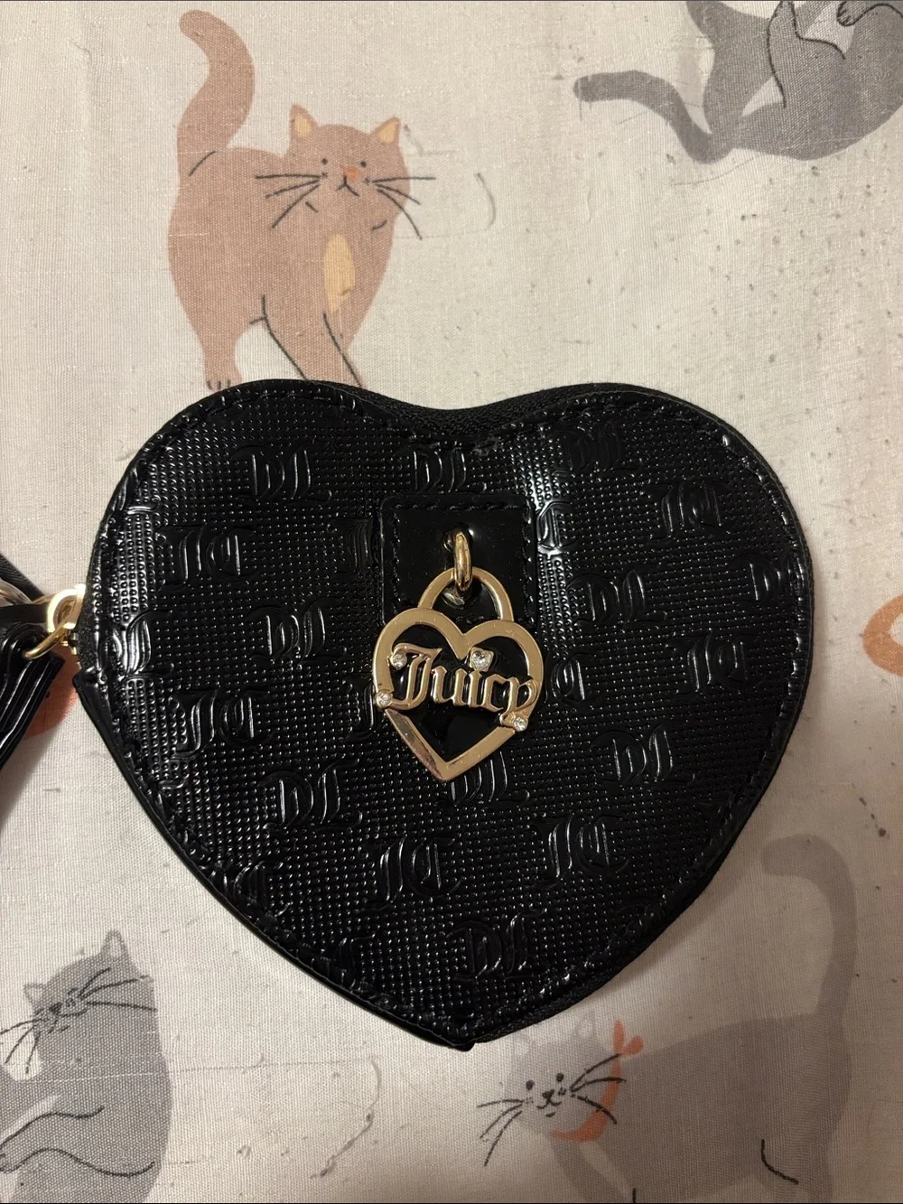 juicy couture heart wristlet